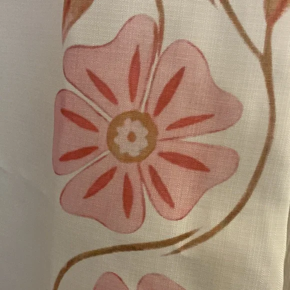 Commense Elegant Floral Dress in Pink and White - Picture 2 of 4